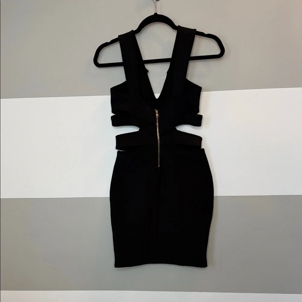TOBI Black Cutout Bodycon Dress - Women's Sleeveless V-Neck small - Picture 4 of 6
